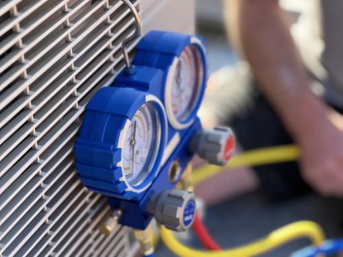 Installateur de pompes à chaleur, plombier, chauffagiste, le Comptoir des Artisans est spécialisé dans les travaux de plomberie, chauffage et pompes à chaleur en Charente maritime 